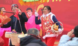 龙行龘龘的前后两句 龙行龘龘的前后两句