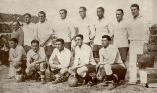 世界杯多少年举办一届